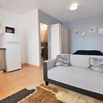 Amazing In With Wifi بيت للعطل آلُريا